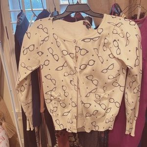 Adorable Yumi Cream colored cardigan!  Size S